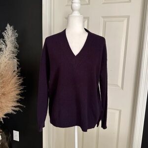 Minnie Rose Cashmere Long and Lean V Neck In Loganberry 
size Small